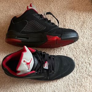 Jordan Men's Black and Red Athletic Sneakers